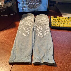 HCS Hospital Socks With Grips For Women & Men Gray Sz XL
